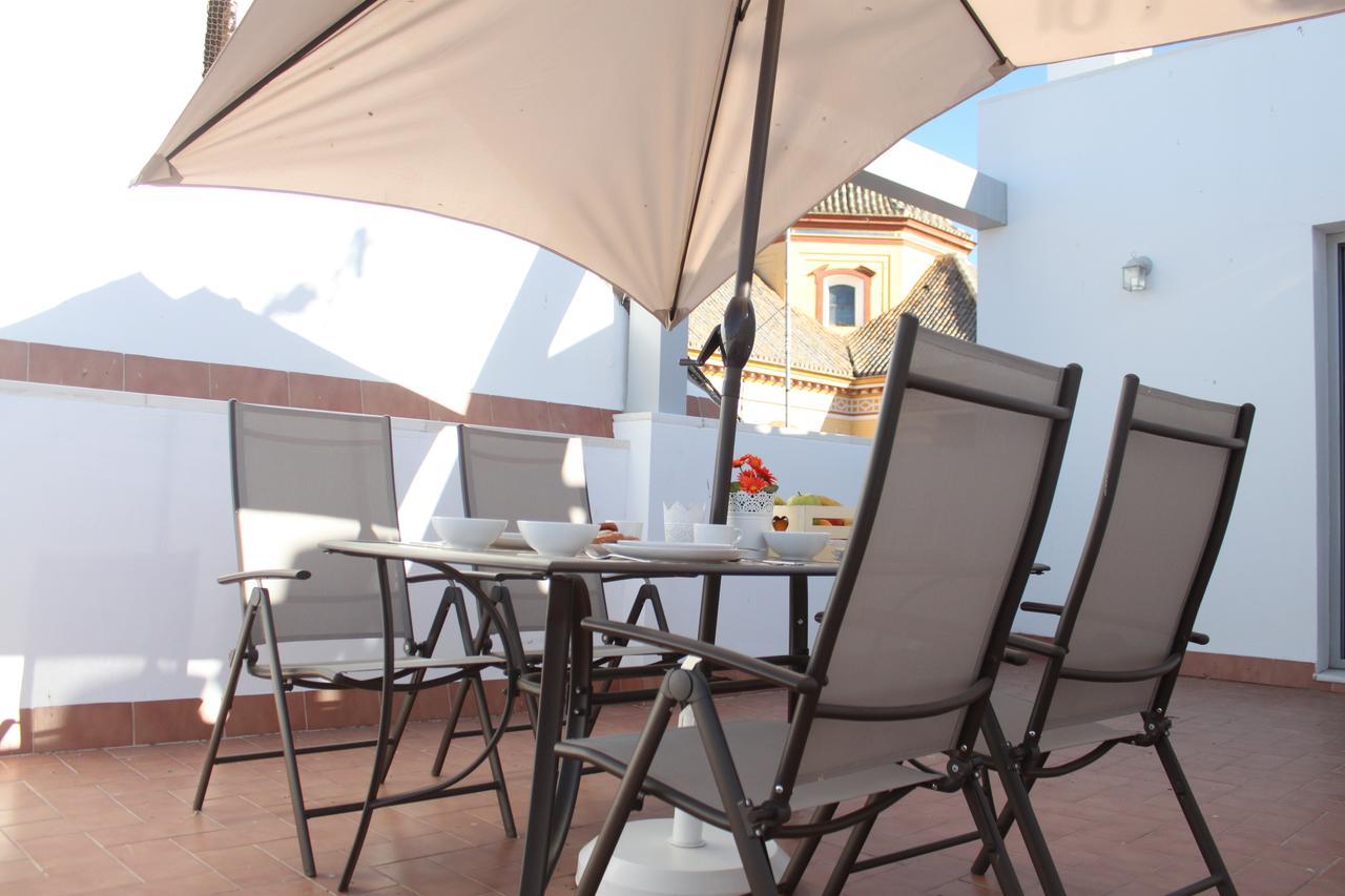 Life Apartments Santo Rey Seville Exterior photo
