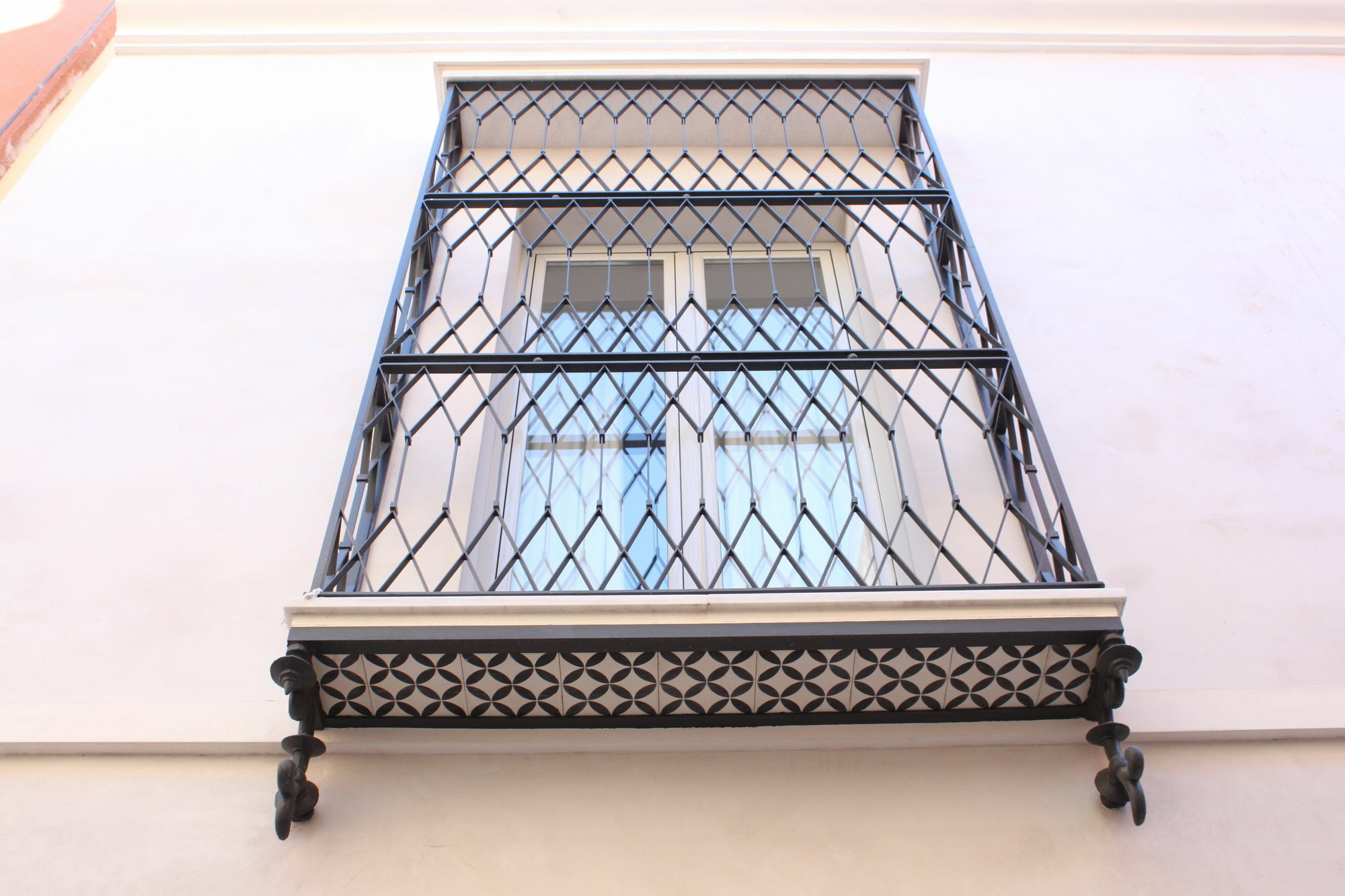 Life Apartments Santo Rey Seville Exterior photo